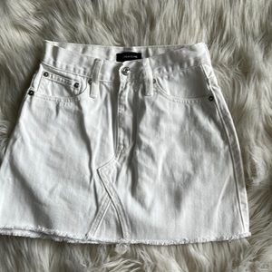 J. CREW White Jean skirt 23P petite